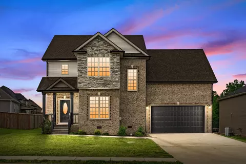 133 Jackbat Ct, Clarksville, TN 37043