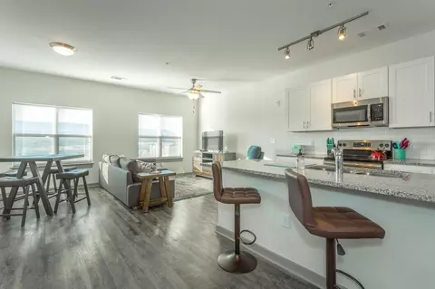 804 Riverfront Pkwy #410, Chattanooga, TN 37402
