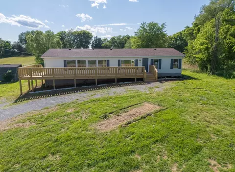 3856 Atkins Rd, Cedar Hill, TN 37032