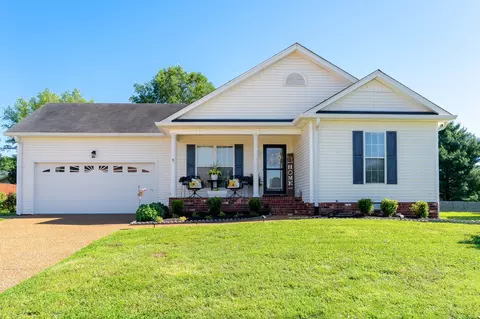 1101 Wedgewood Dr, Gallatin, TN 37066