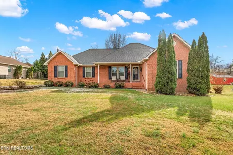 1067 Brighton Dr, Alcoa, TN 37701