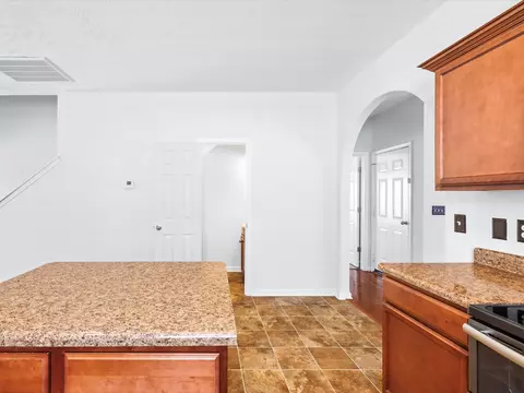 Kitchen - 730 Pantera Dr, Murfreesboro, TN 37128 photo 4 of 5