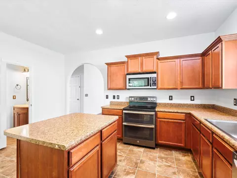 Kitchen - 730 Pantera Dr, Murfreesboro, TN 37128 photo 5 of 5