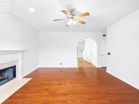 Living - 730 Pantera Dr, Murfreesboro, TN 37128 photo 1 of 4
