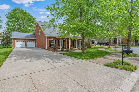 207 Schoolpath Ln, Franklin, TN 37064 photo 2