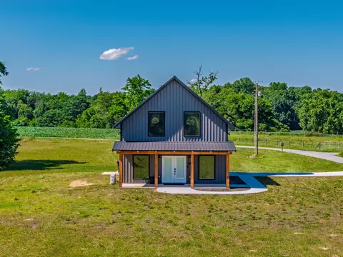 14 Lewter Rd, Taft, TN 38488