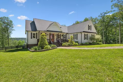 202 Sunset Bluff Dr, Altamont, TN 37301