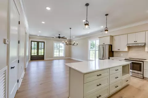 110 4th Ave S, Loretto, TN 38469 photo 16