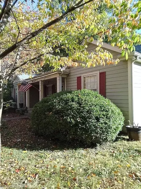 1802 Glen Oaks Ln, Dyersburg, TN 38024
