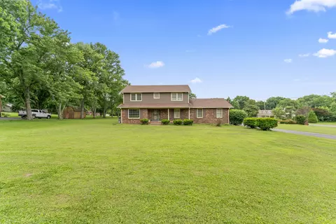 191 Green Harbor Rd, Old Hickory, TN 37138