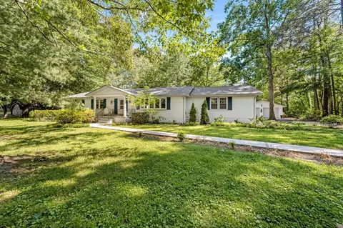 404 Hood Dr, Tullahoma, TN 37388