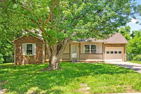 105 Iris Ct, Clarksville, TN 37042