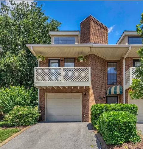 235 Glenstone Cir, Brentwood, TN 37027