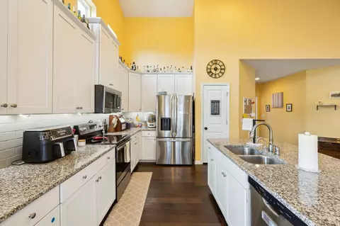 Kitchen - 2812 Kellner Dr, Murfreesboro, TN 37128 photo 3 of 4