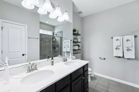 Bath - 2812 Kellner Dr, Murfreesboro, TN 37128 photo 1 of 3