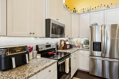 Kitchen - 2812 Kellner Dr, Murfreesboro, TN 37128 photo 2 of 4