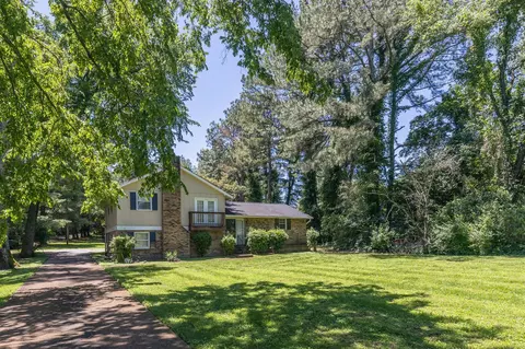 705 Hogan Rd, Nashville, TN 37220