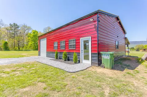 18 Barnview Ln, Trion, GA 30753