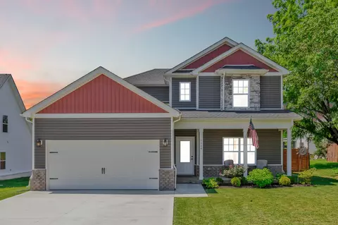 1114 Johnson St, Burns, TN 37029