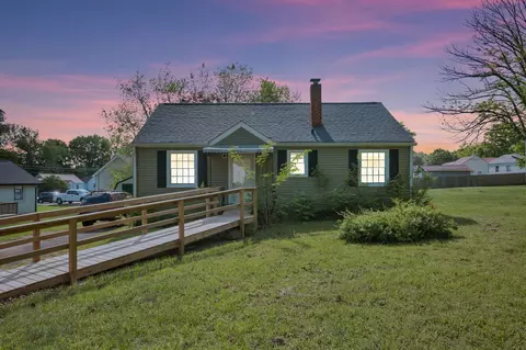 103 June Dr, Dickson, TN 37055 photo 2