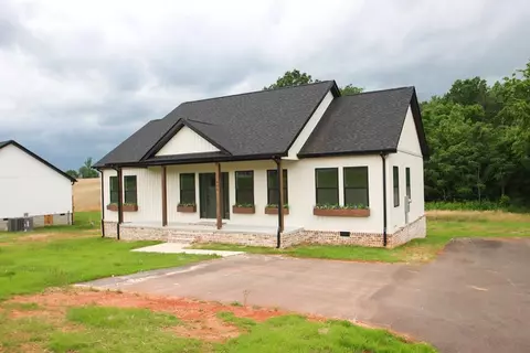 820 Frank Anderson Rd, Sparta, TN 38583