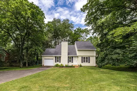 7214 Mark Dr, Nashville, TN 37221