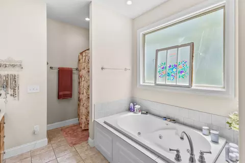 Bath - 565 Eagle Loop, Loretto, TN 38469 photo 5 of 6