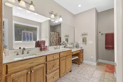 Bath - 565 Eagle Loop, Loretto, TN 38469 photo 6 of 6