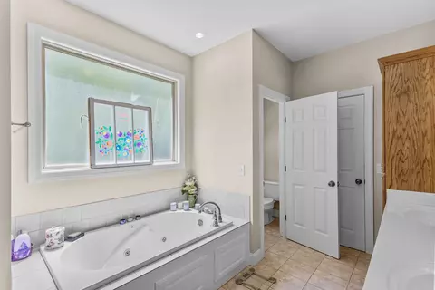Bath - 565 Eagle Loop, Loretto, TN 38469 photo 4 of 6
