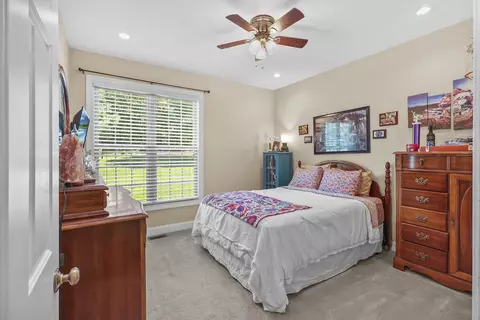Bedroom - 565 Eagle Loop, Loretto, TN 38469 photo 1 of 7