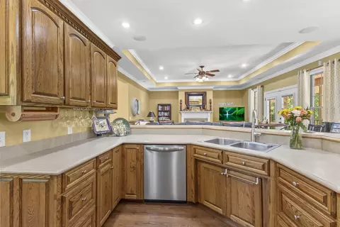 Kitchen - 565 Eagle Loop, Loretto, TN 38469 photo 3 of 5