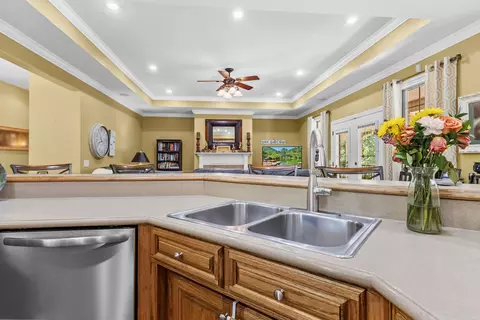 Kitchen - 565 Eagle Loop, Loretto, TN 38469 photo 5 of 5