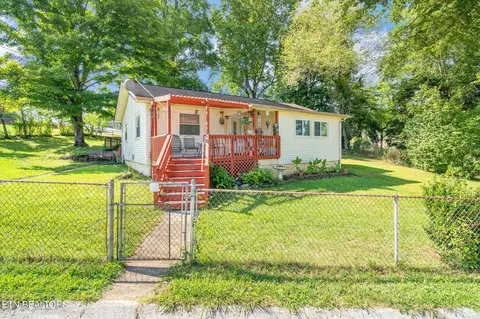 100 E Newkirk Ln, Oak Ridge, TN 37830