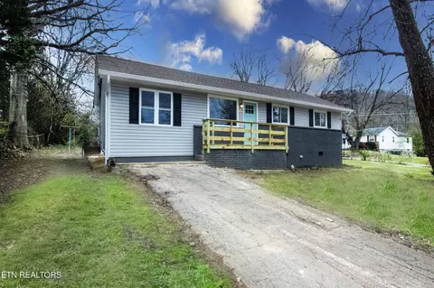 1300 E Red Bud Rd, Knoxville, TN 37920