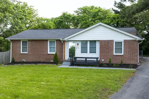 111 Hillwood Ct, Hendersonville, TN 37075