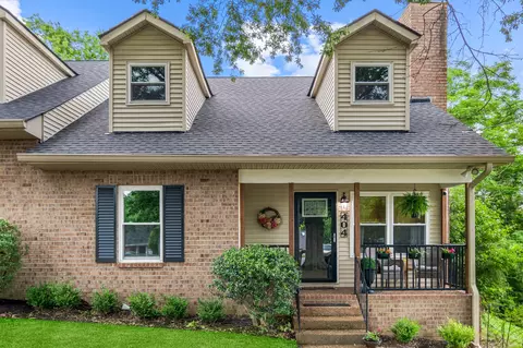 404 Hill Rd, Nashville, TN 37220