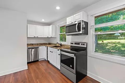 4183 Farmview Dr, Nashville, TN 37218