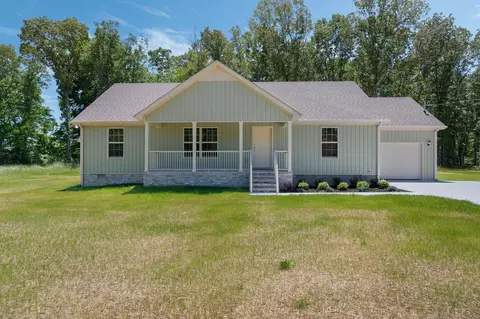 145 Sunset Falls Rd, Tullahoma, TN 37388
