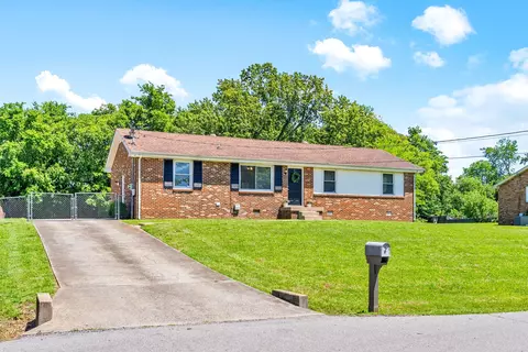 1319 Courtney Dr, Clarksville, TN 37042