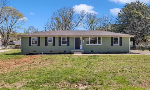 1873 Patricia Dr, Clarksville, TN 37040