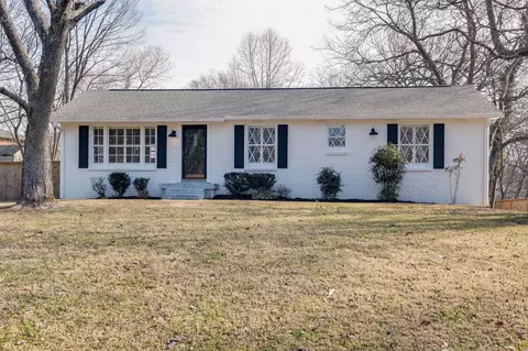 236 Roberta Dr, Hendersonville, TN 37075