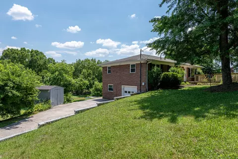 7734 Collier Rd, Powell, TN 37849 photo 3
