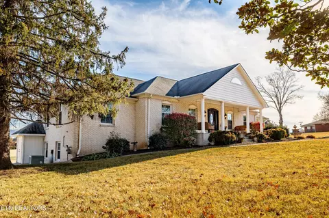 2004 Cochran Rd, Maryville, TN 37803