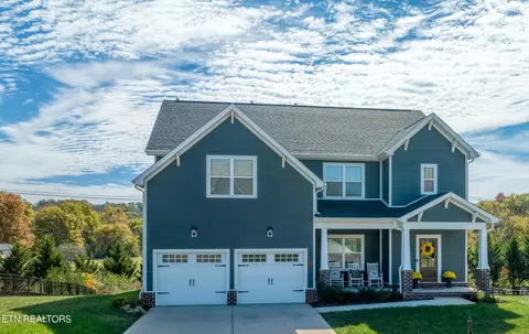 444 Holland Springs Dr, Maryville, TN 37803