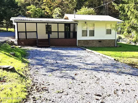 702 Rush Branch Rd, Pigeon Forge, TN 37863