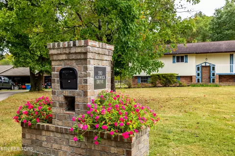 330 Alnwick Dr, Friendsville, TN 37737