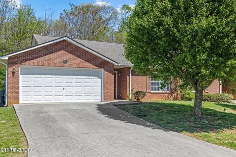 5263 Blue Star Dr, Knoxville, TN 37914