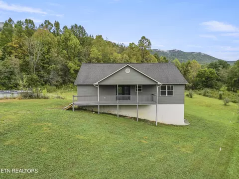 184 Earl Woodson, La Follette, TN 37766