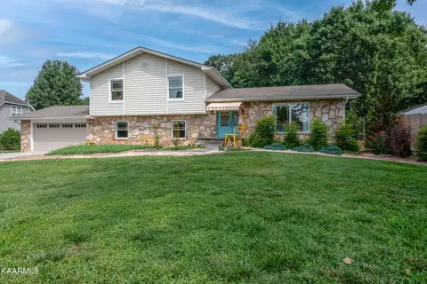 9215 Mirkwood Dr, Knoxville, TN 37922