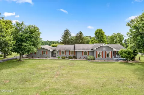 278 Battlefield Dr, Dandridge, TN 37725